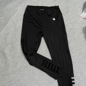 Hollister black crop leggings